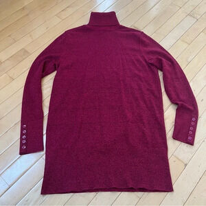 DG2 Diane Gilman Red Metallic Turtleneck Tunic Sweater Women’s Size M